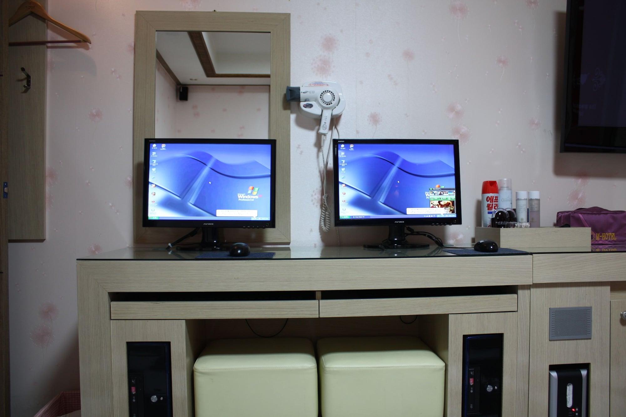 M Motel Songtan Pyeongtaek Exteriör bild