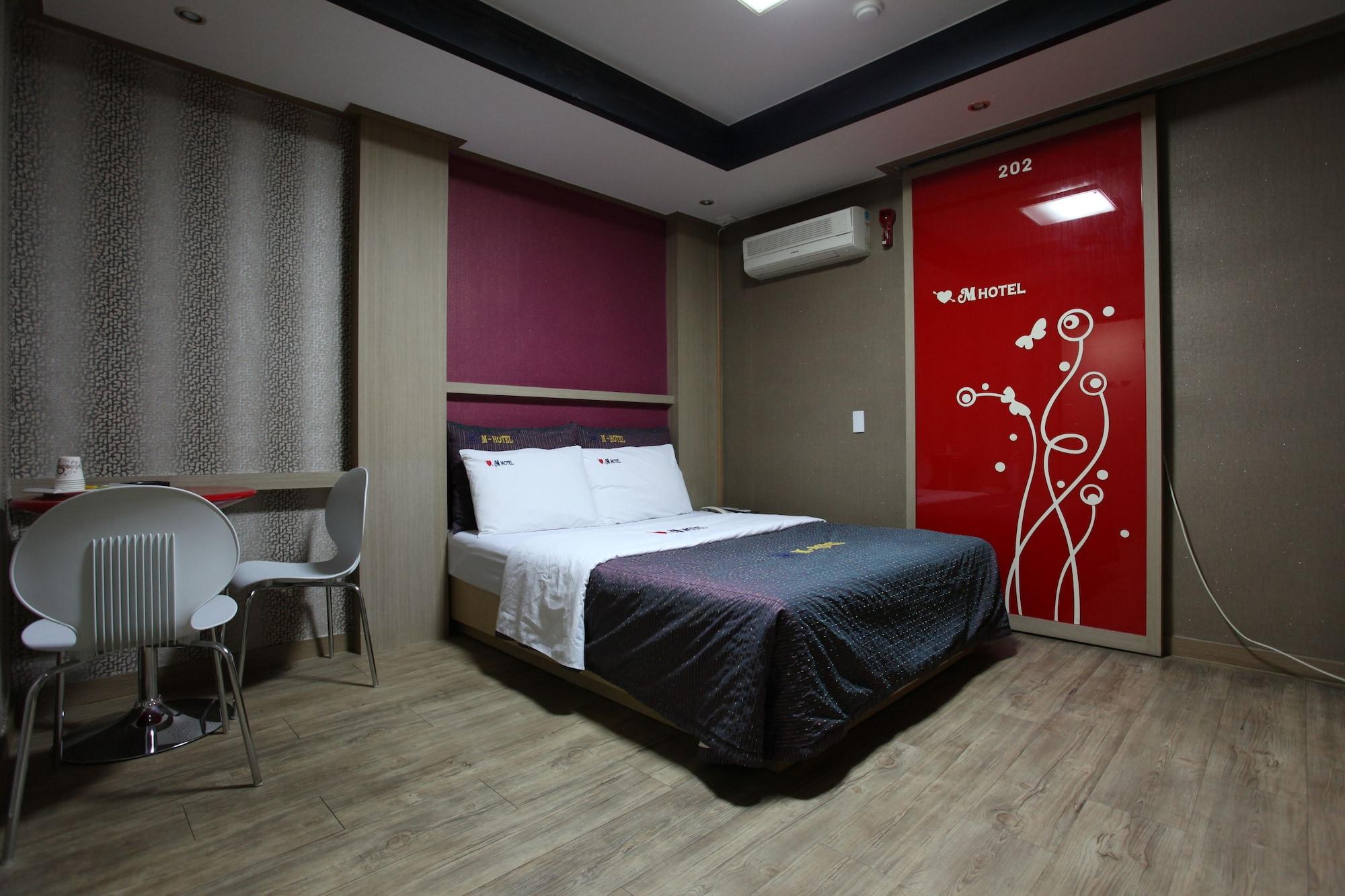 M Motel Songtan Pyeongtaek Exteriör bild