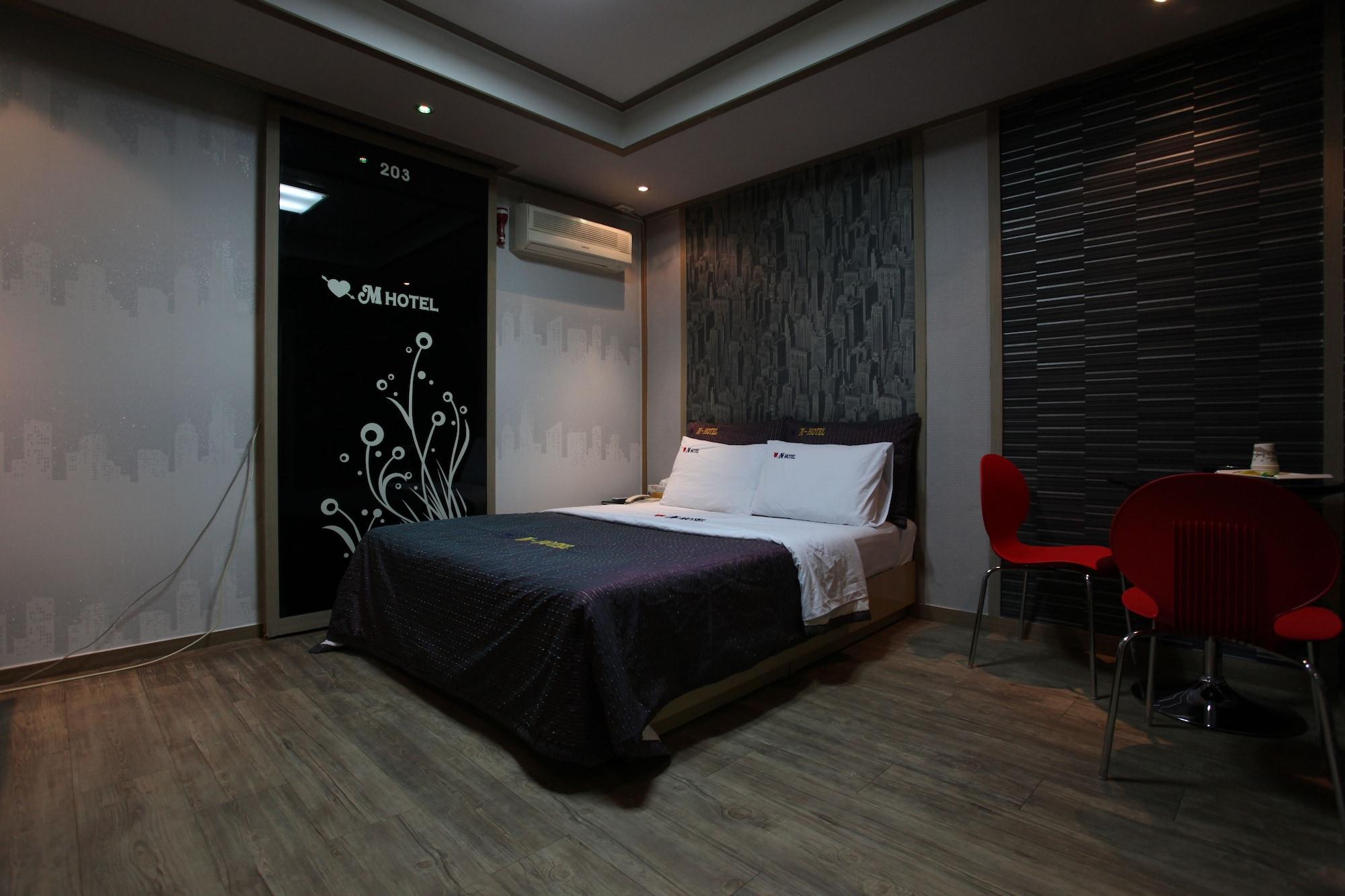M Motel Songtan Pyeongtaek Exteriör bild